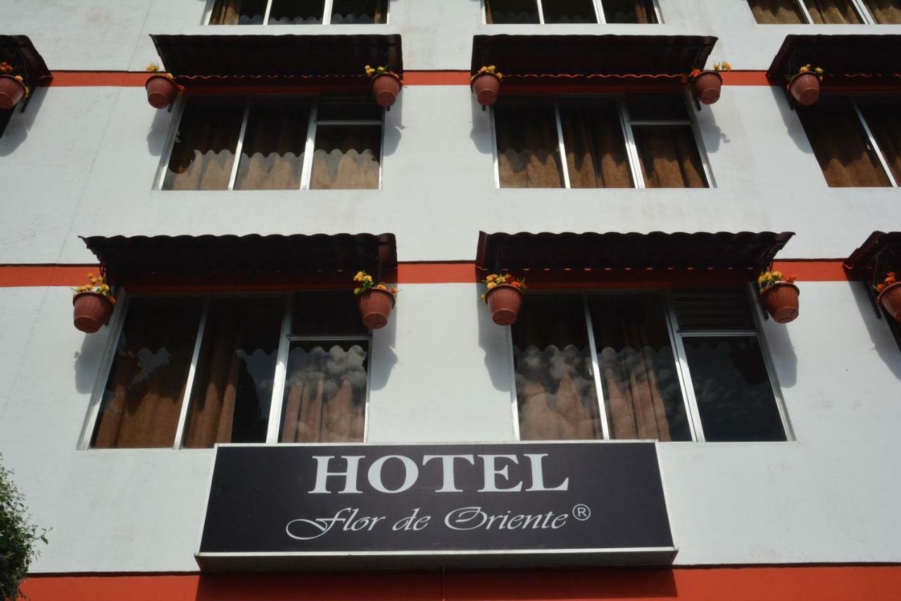 Hotel Flor De Oriente Banos  Bagian luar foto