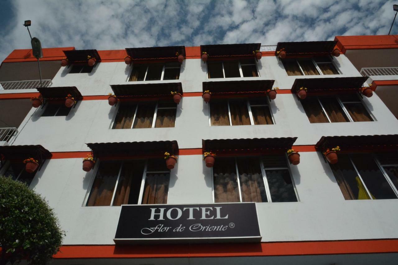 Hotel Flor De Oriente Banos  Bagian luar foto